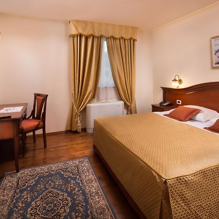 Hotel Savoy Οπατία Εξωτερικό φωτογραφία