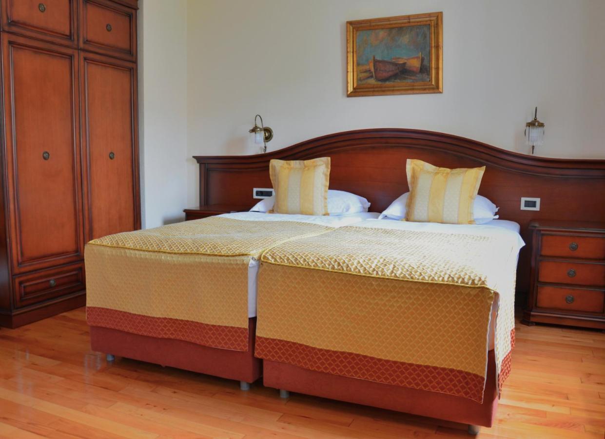 Hotel Savoy Οπατία Εξωτερικό φωτογραφία